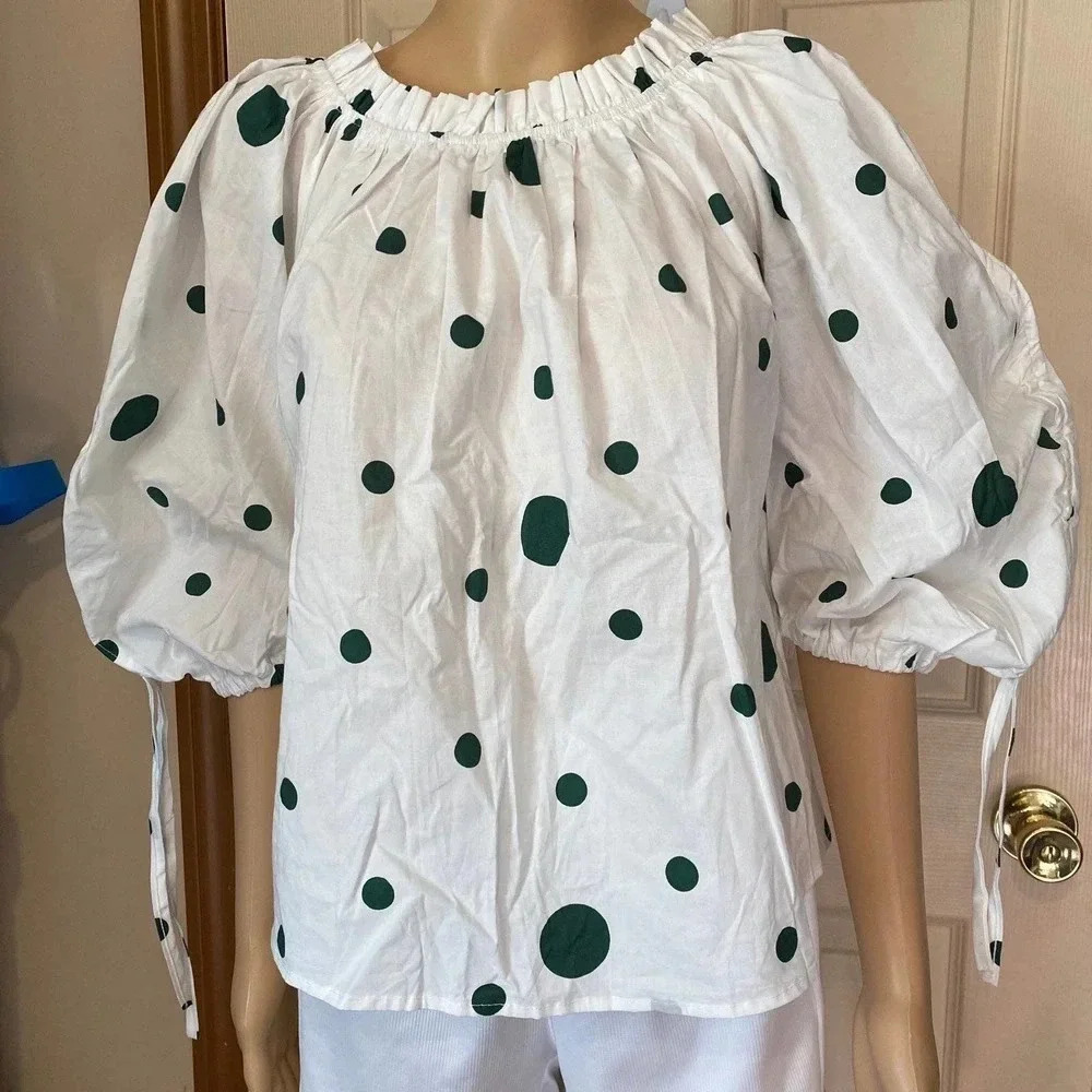 Beautiful puff sleeves Menlo Studio comfortable top women size S/M